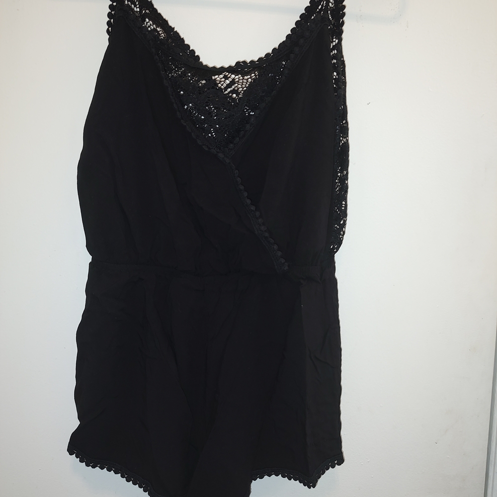 Bundle Forever 21 Black Lace Detail Romper